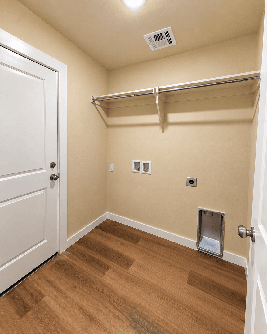 Guthrie House: 1619 Highland Loop