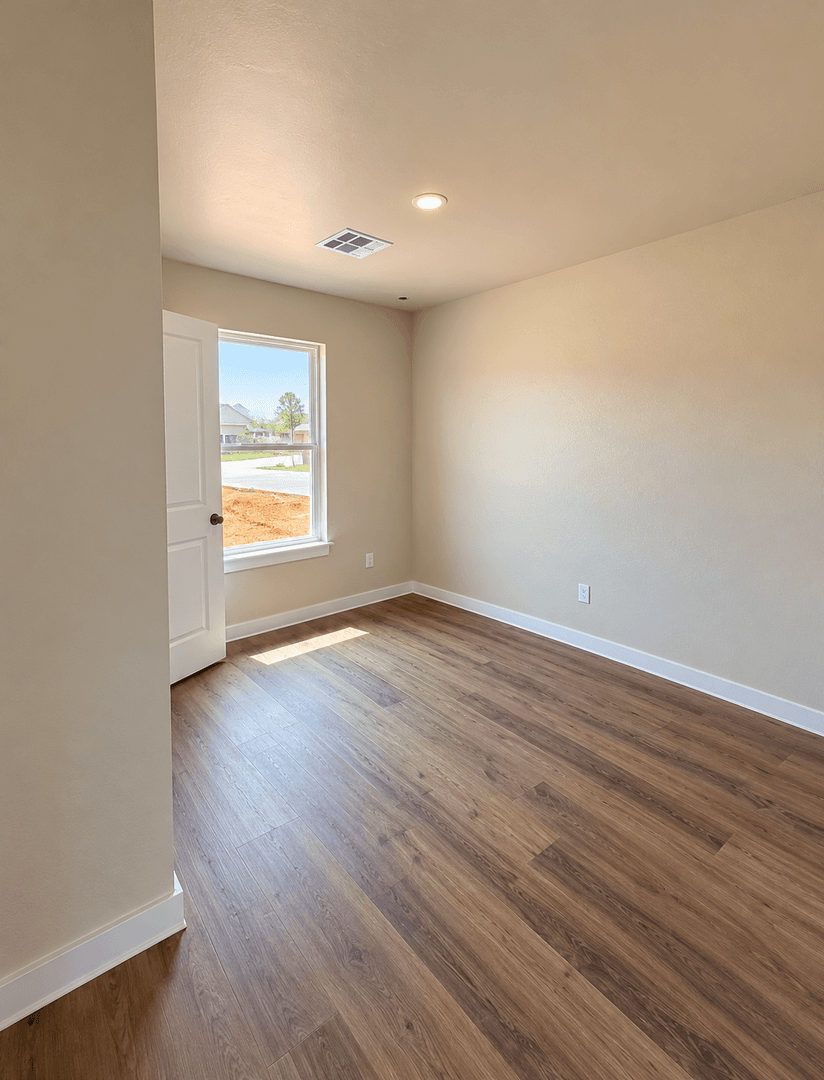 Guthrie House: 1627 Highland Loop