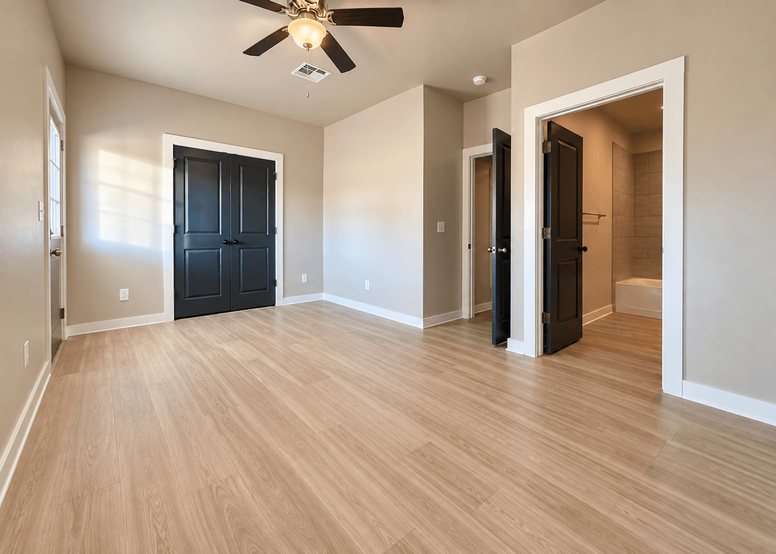 Lawton House: 1407 SW Bishop Rd