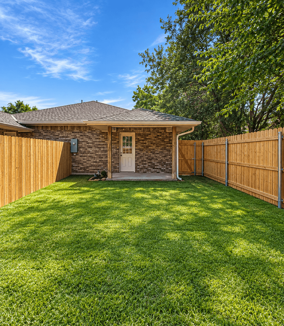 Lawton House: 203 SW 17th St. Unit 1