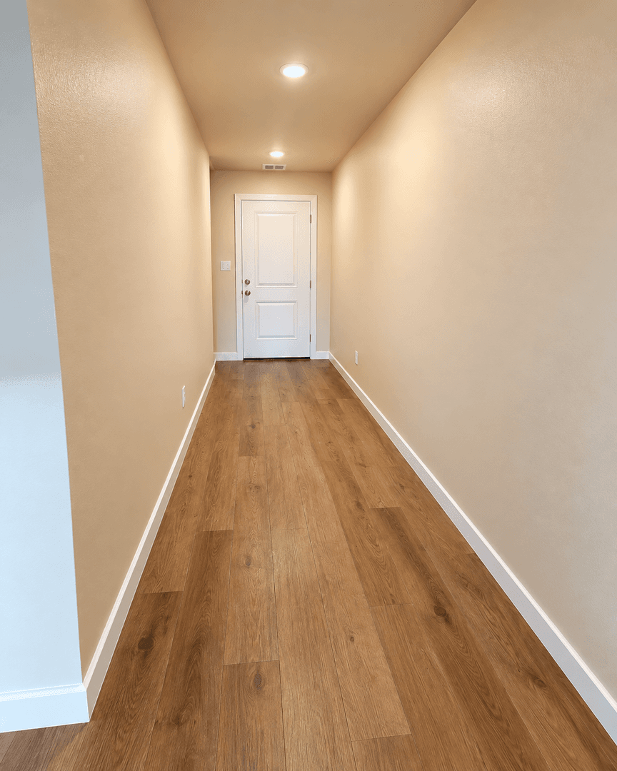Yukon House: 2149 Cedar Creek Ave,