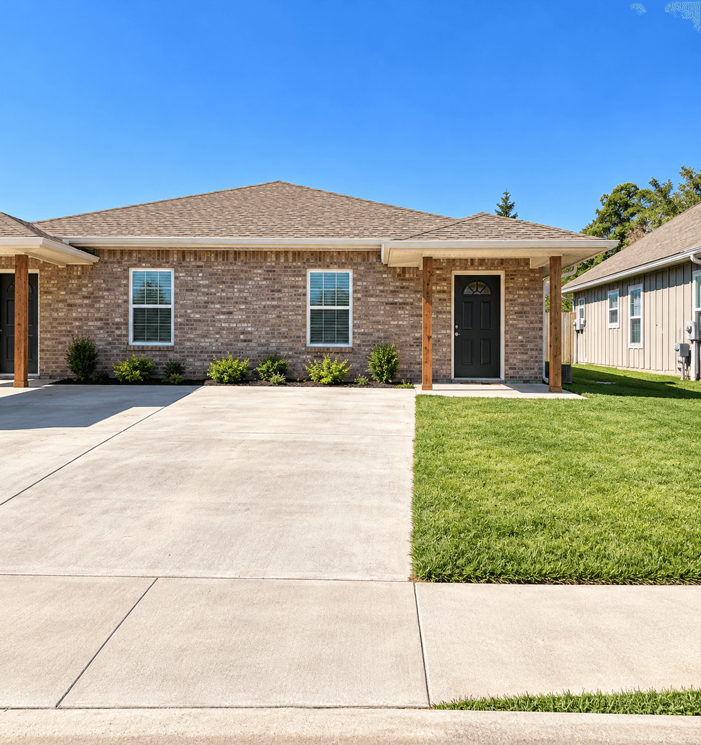 Lawton House: 203 SW 17th St. Unit 1