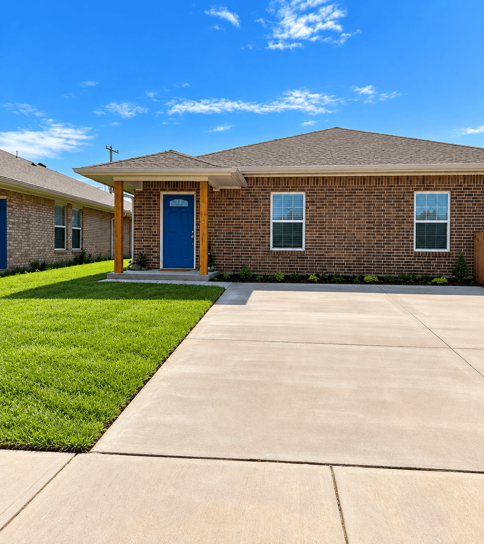Lawton House: 2118 SW Charles Whitlow Ave