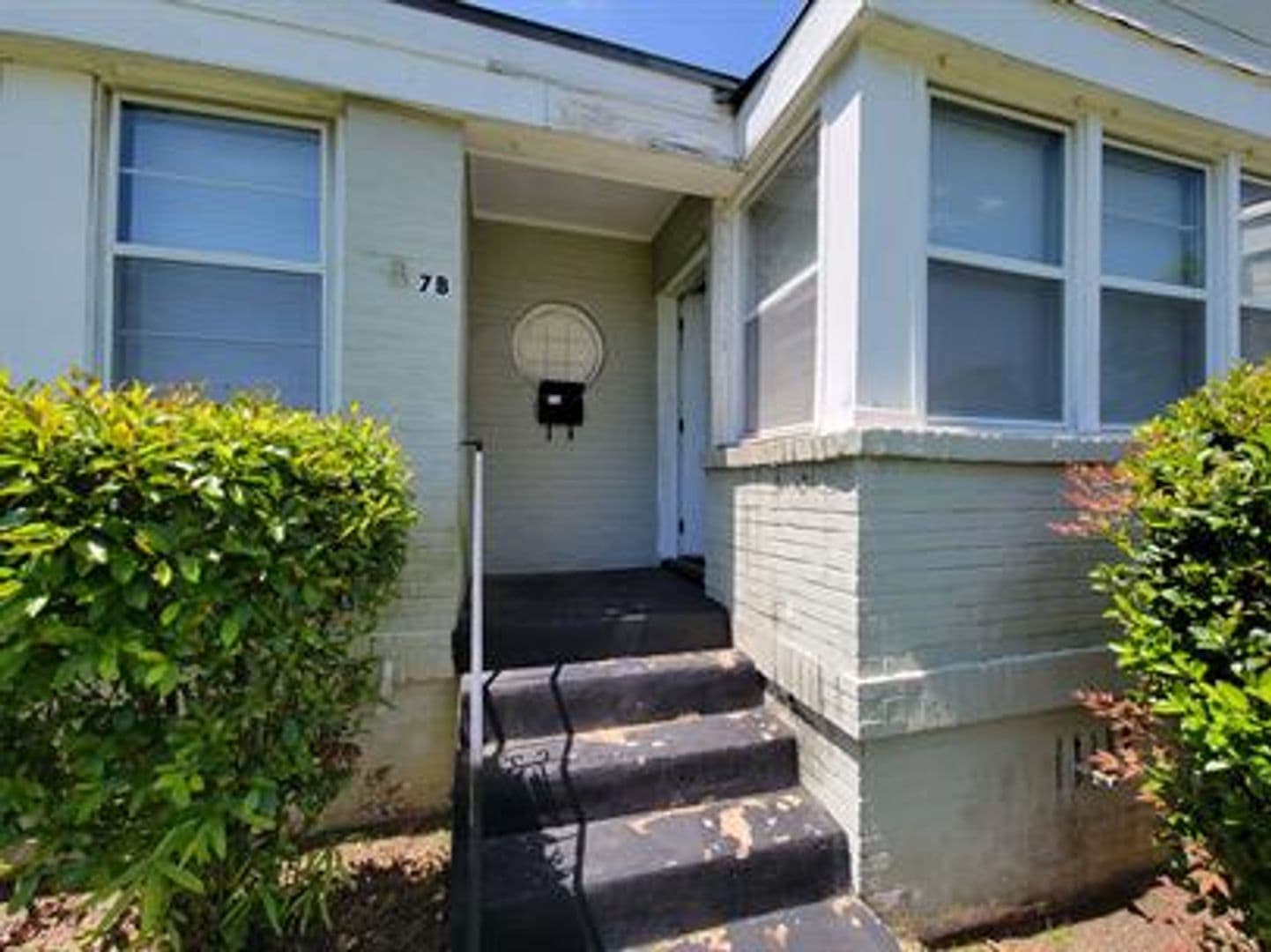 Montgomery Apartment: 7 Calhoun Road