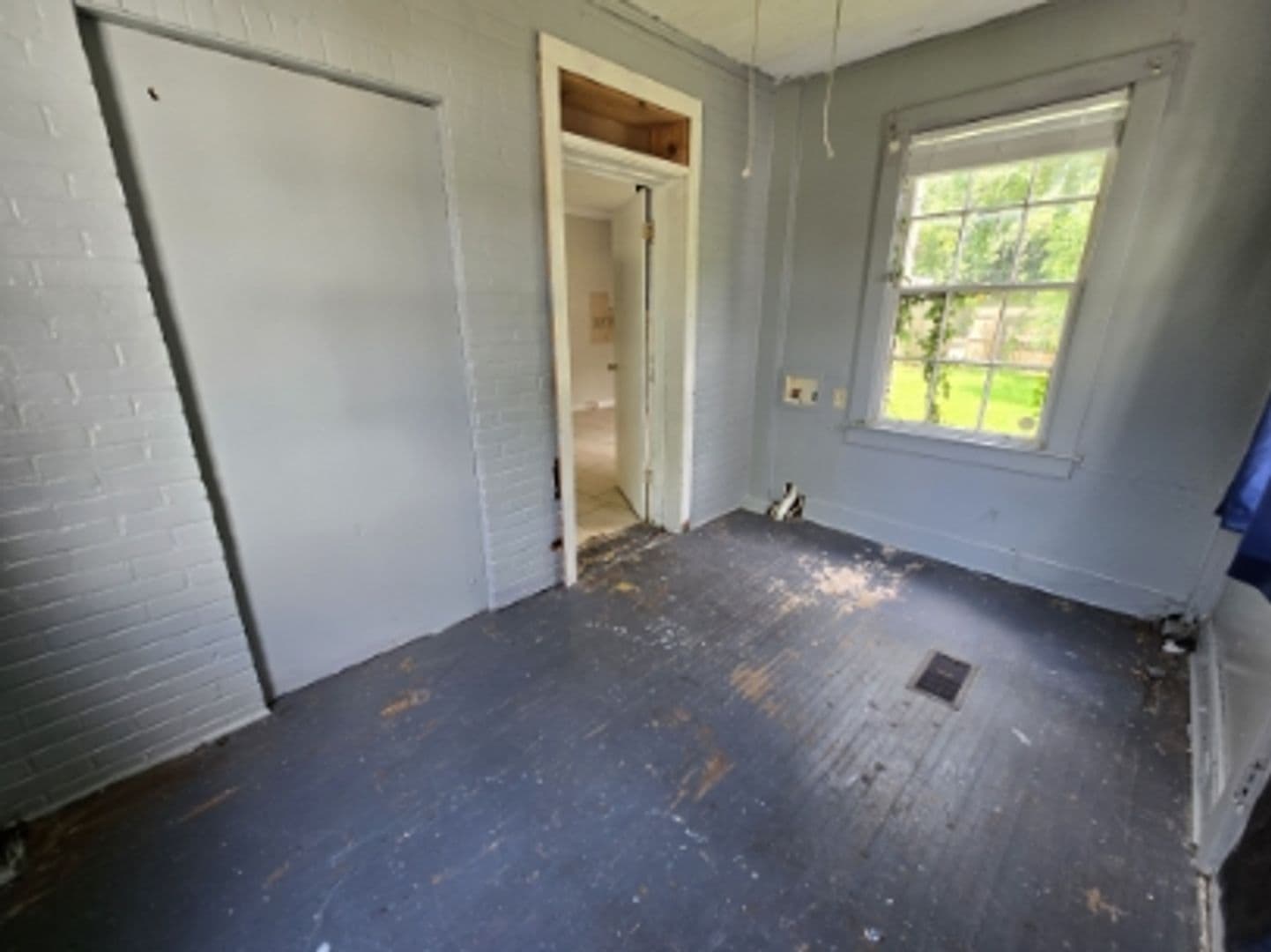 Montgomery Apartment: 139 Mount Vernon Drive
