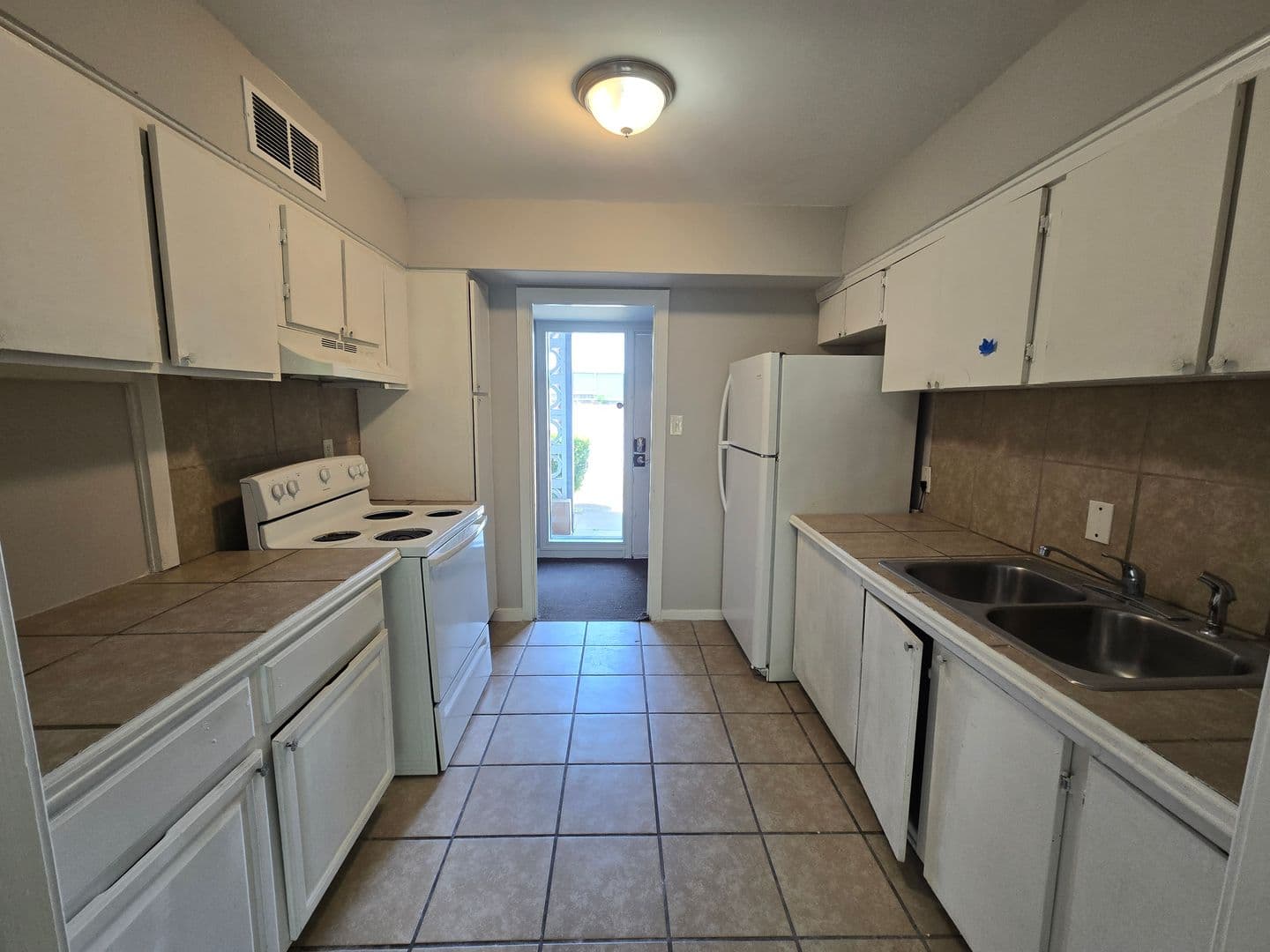 Montgomery Apartment: 3701 Wesley Drive
