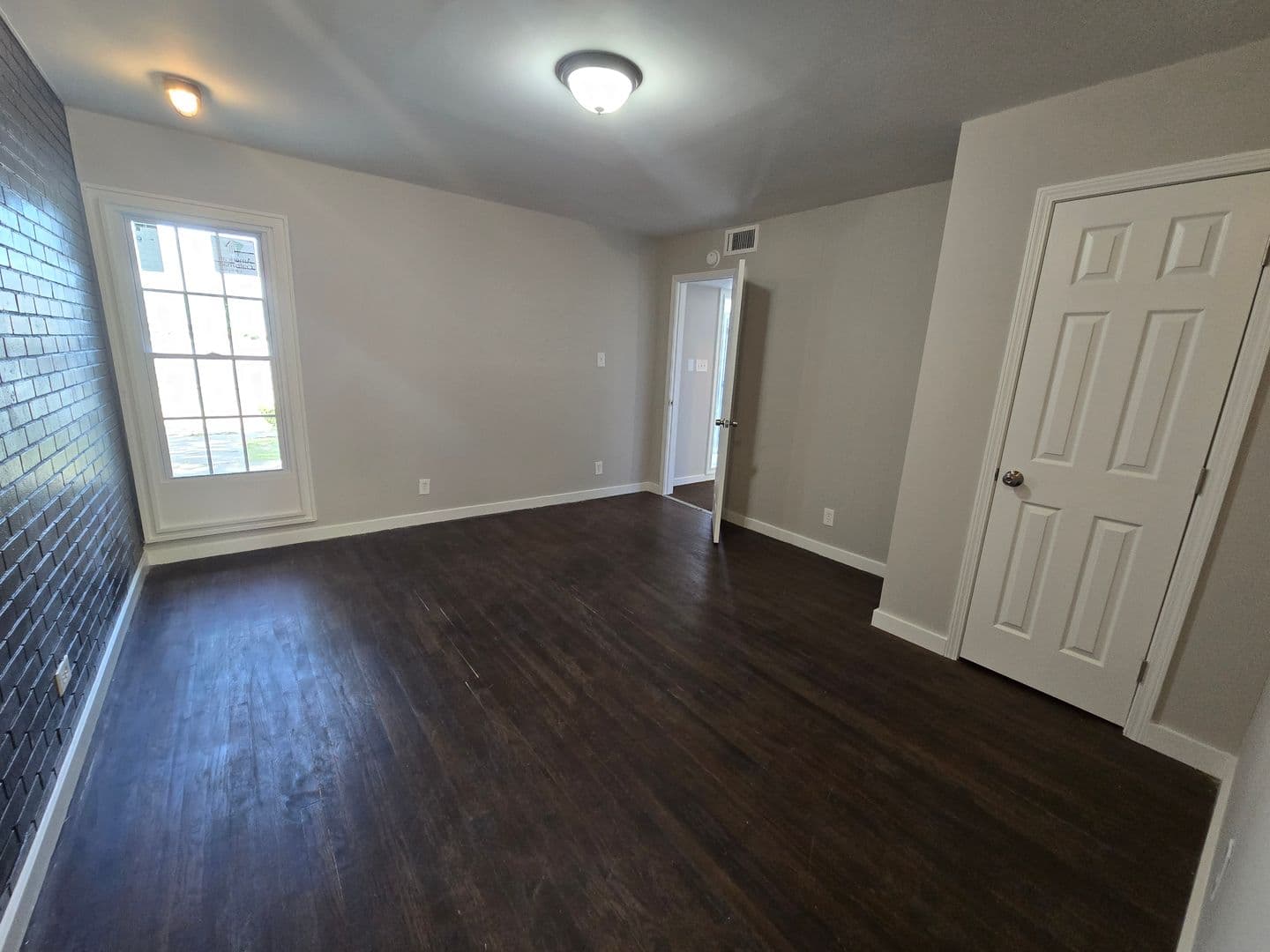 Montgomery Apartment: 3701 Wesley Drive