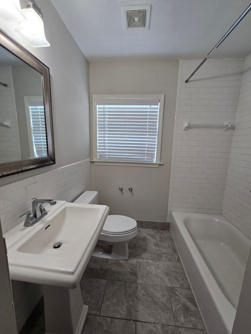 Montgomery Apartment: 3709 Le Bron Road