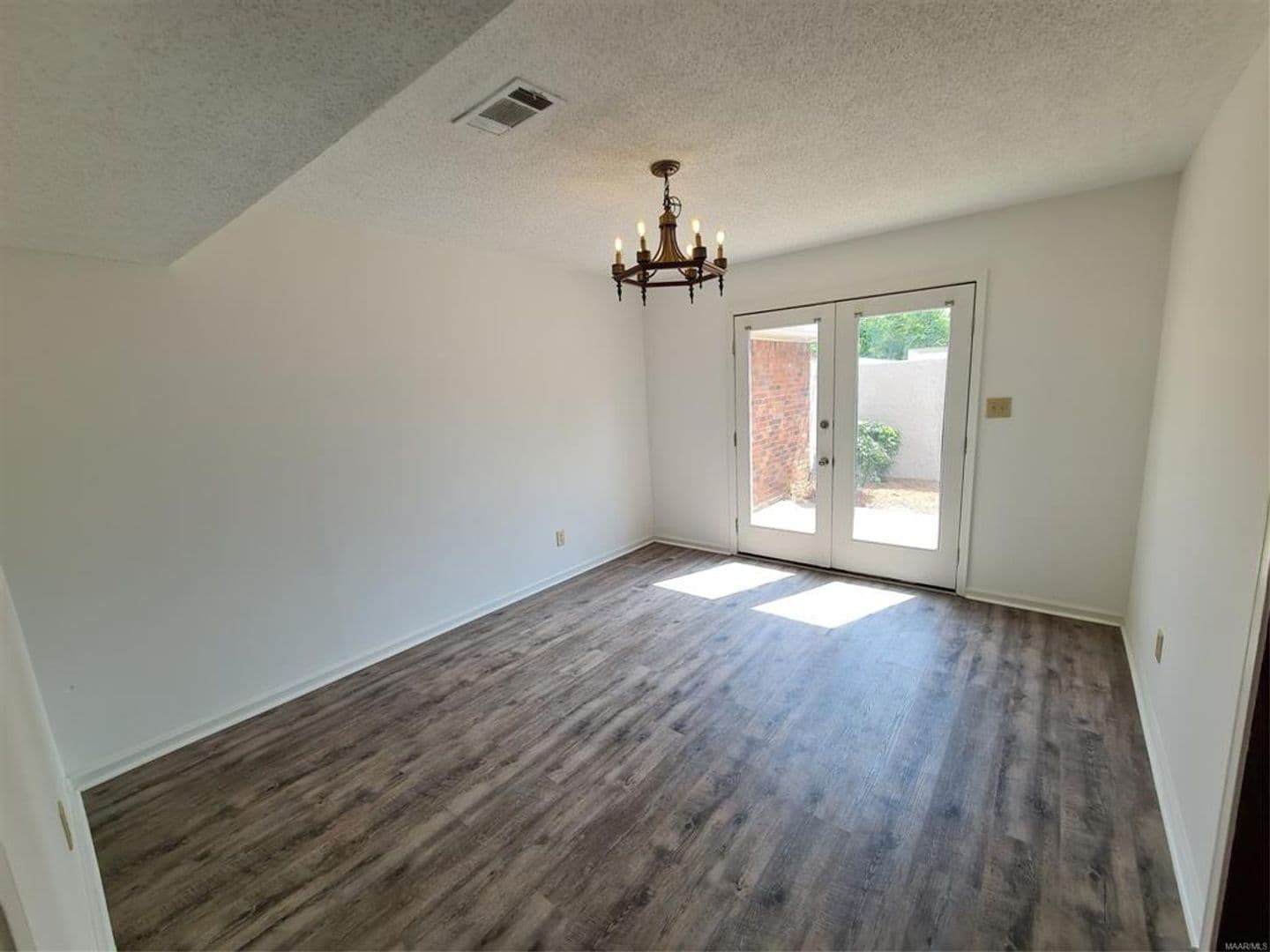 Montgomery Townhome: 2136 Rexford Road