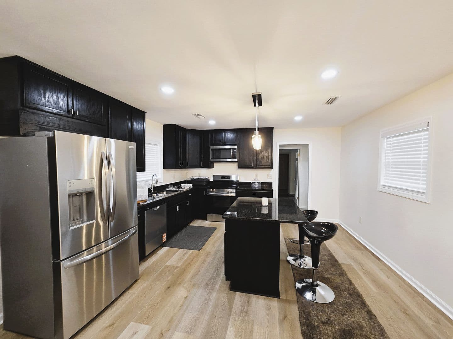 Montgomery House: 6212 Henley Way