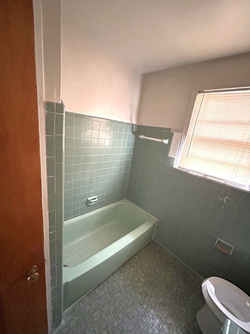 Montgomery House: 3616 Gaston Avenue
