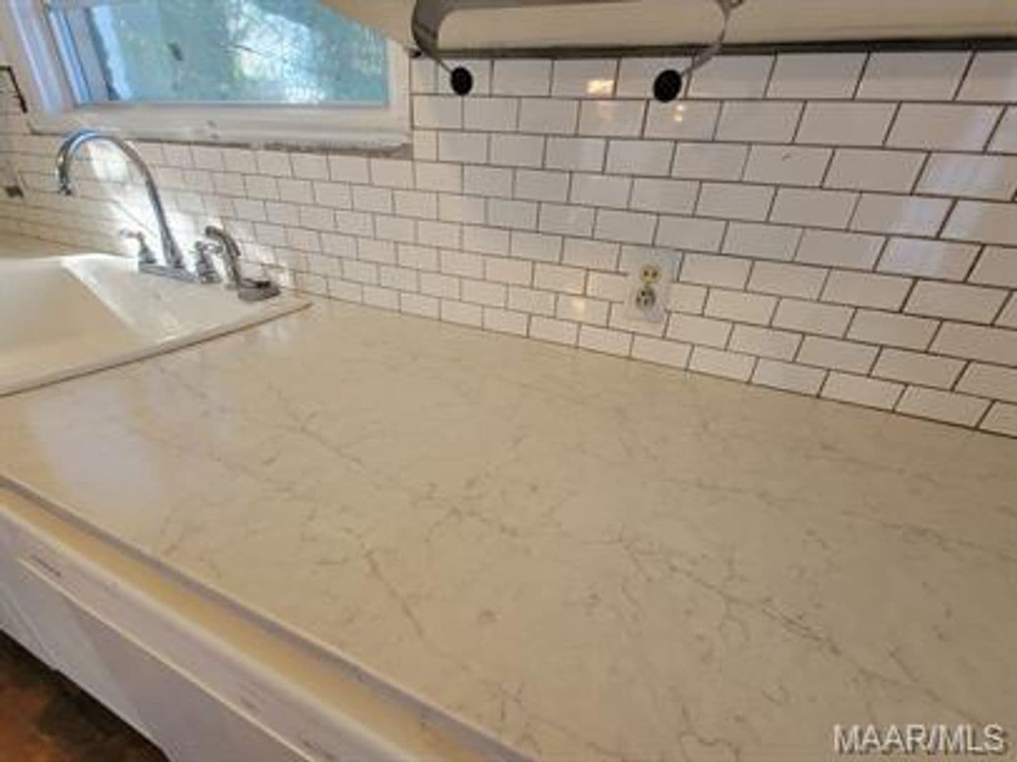 Montgomery Apartment: 7 Calhoun Road