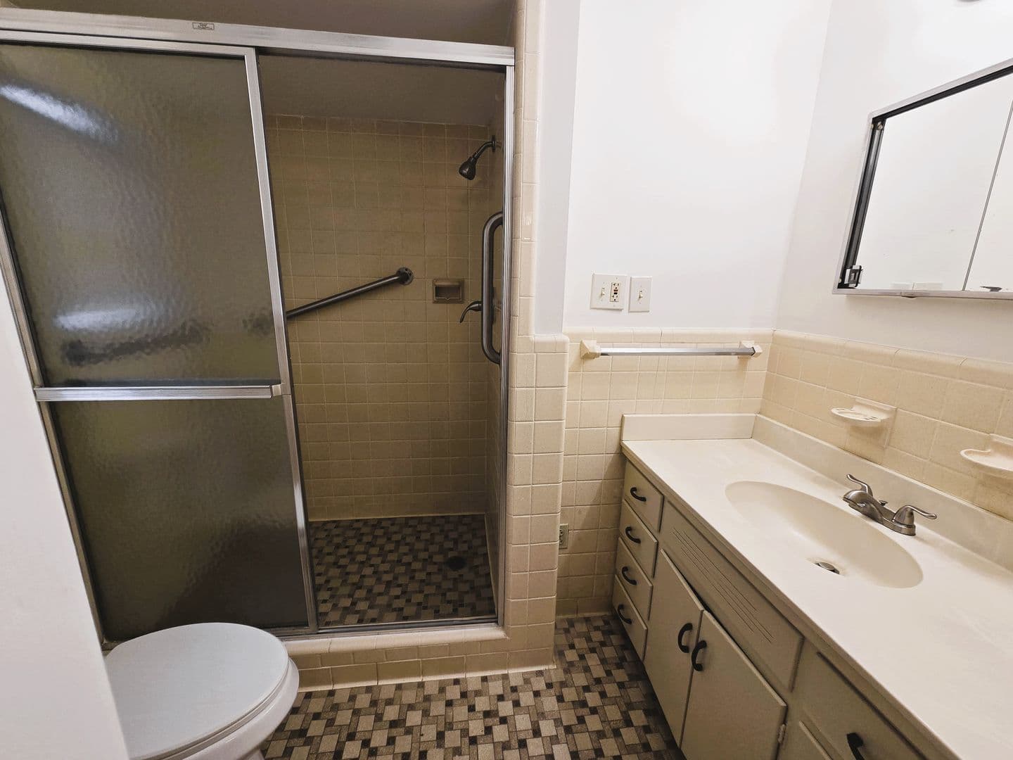 Montgomery House: 6212 Henley Way