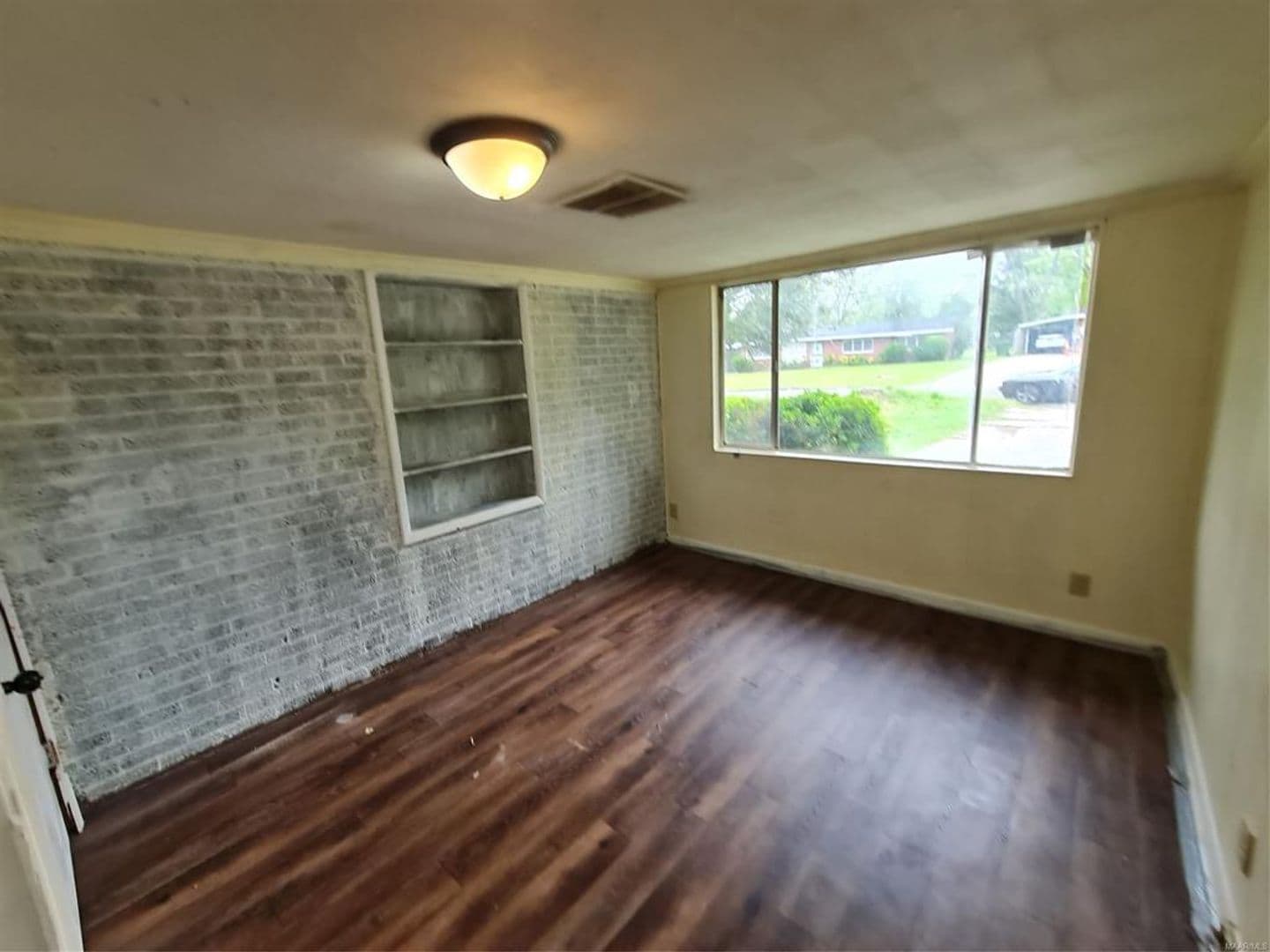 Montgomery House: 1220 Lynwood Drive