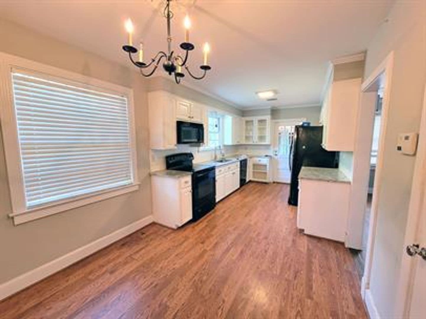 Montgomery House: 4066 Wares Ferry Road