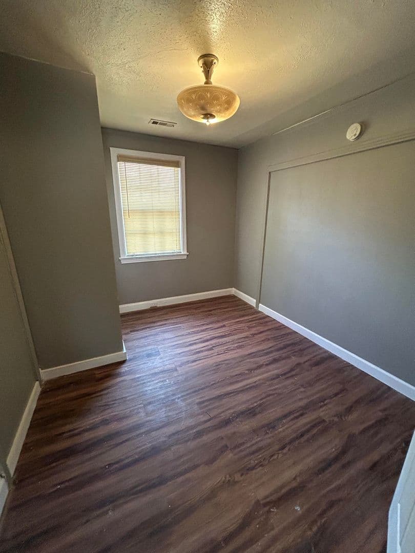 Montgomery House: 3616 Gaston Avenue