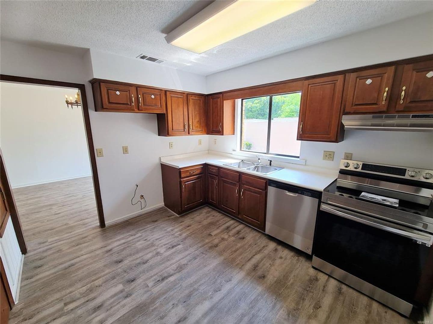 Montgomery Townhome: 2136 Rexford Road