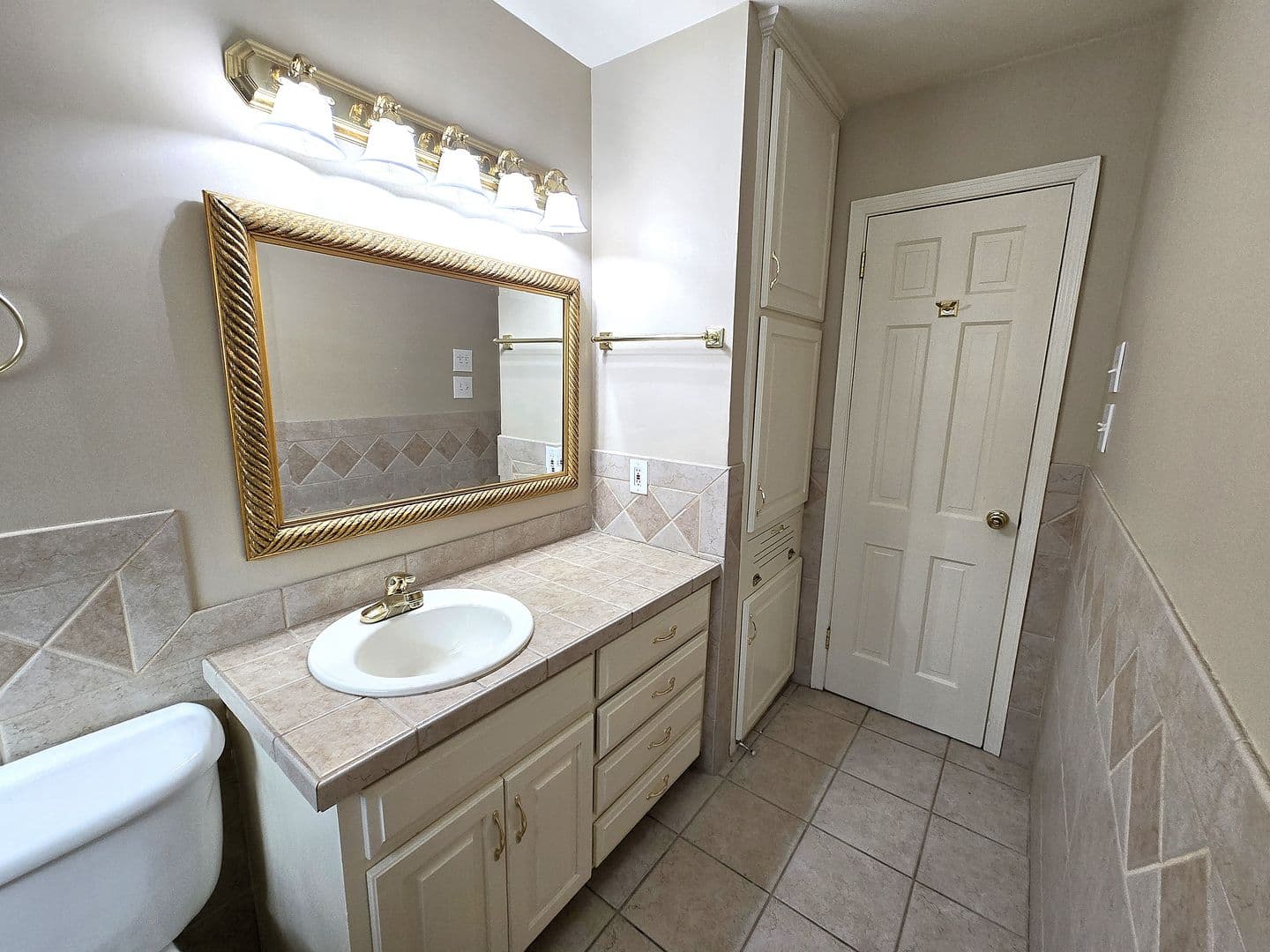 Montgomery House: 1726 Fairforest Dr