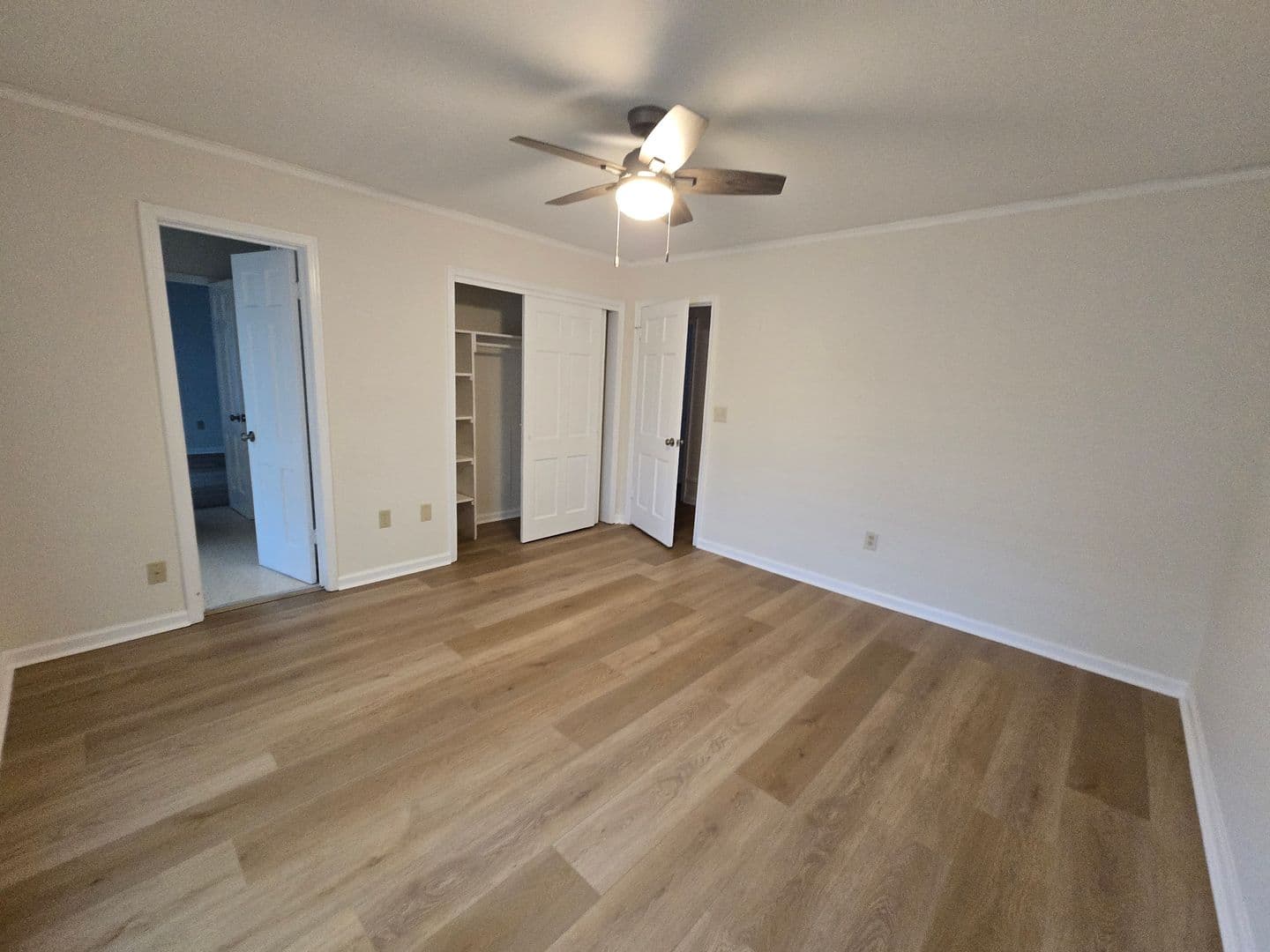 Montgomery House: 6212 Henley Way