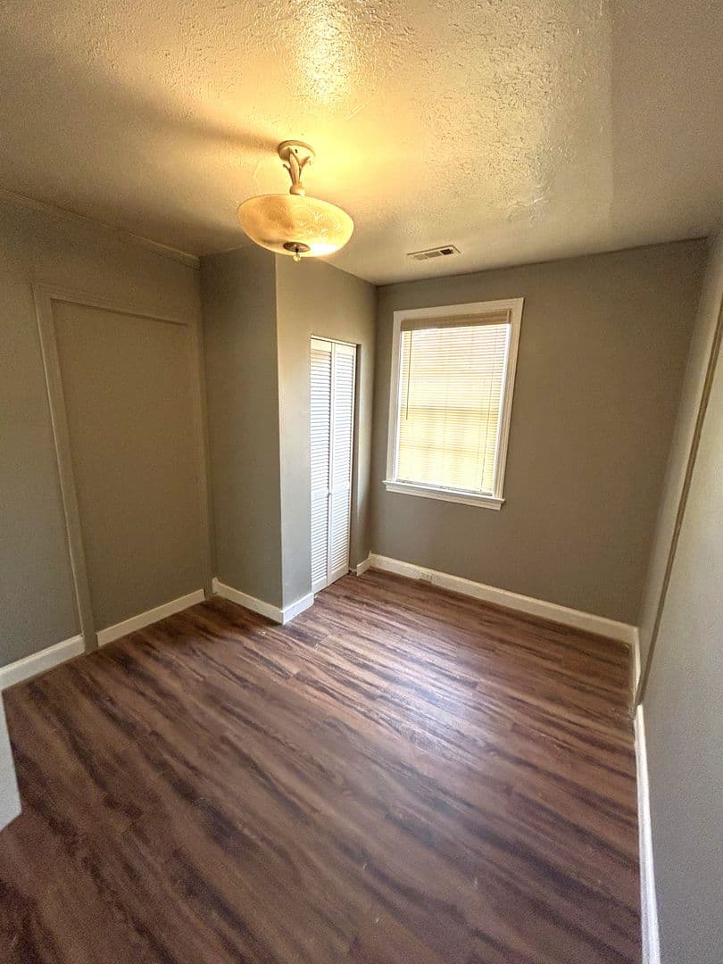 Montgomery House: 3616 Gaston Avenue
