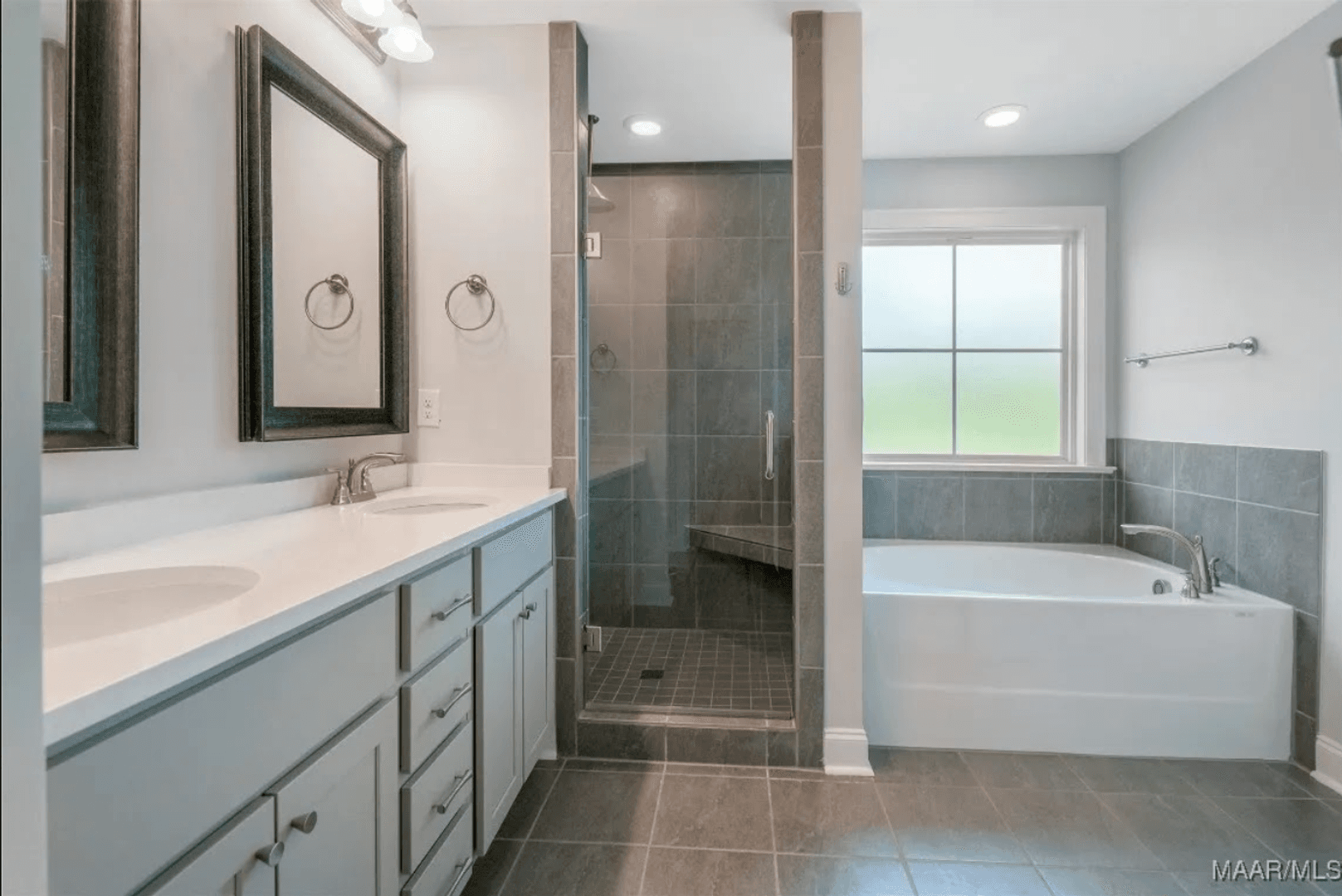 Prattville House: 994 Pearl Dr