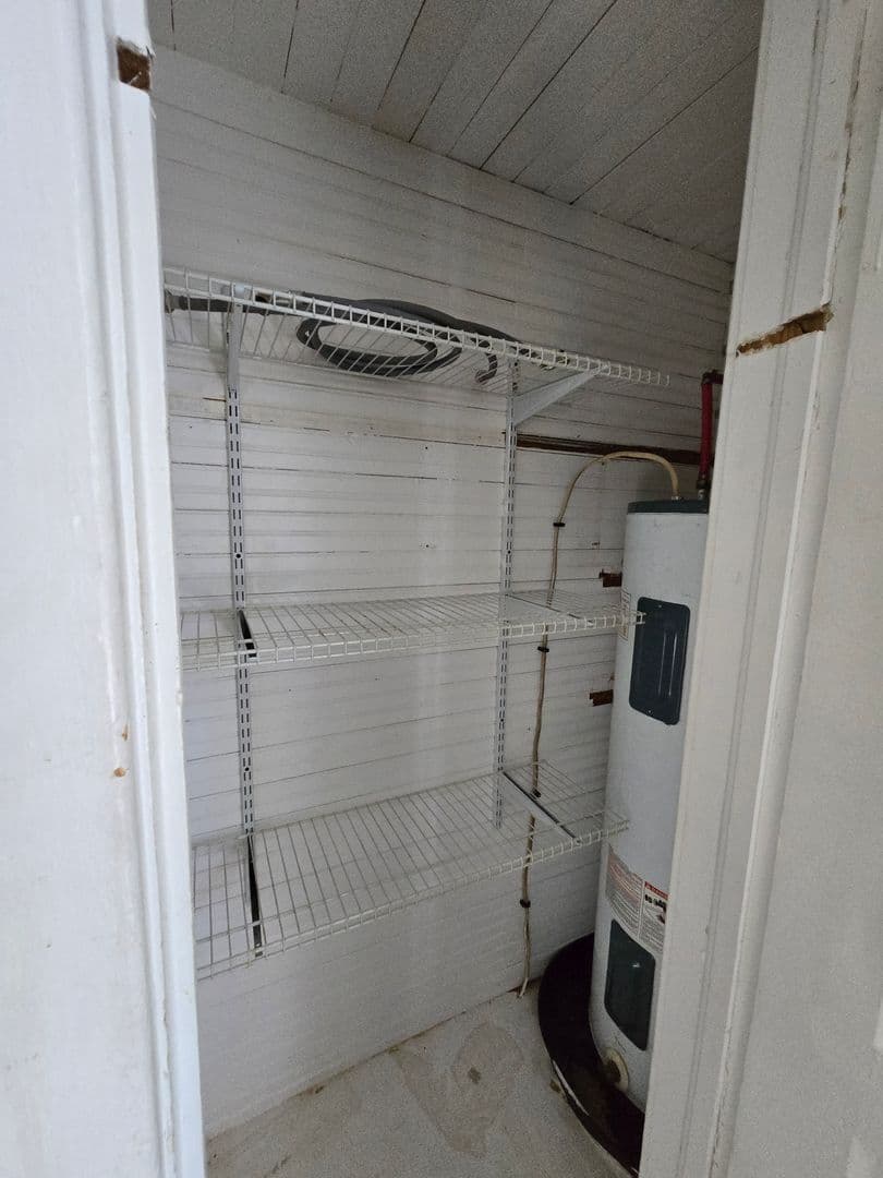 Montgomery Apartment: 2300-2302 Plum Street