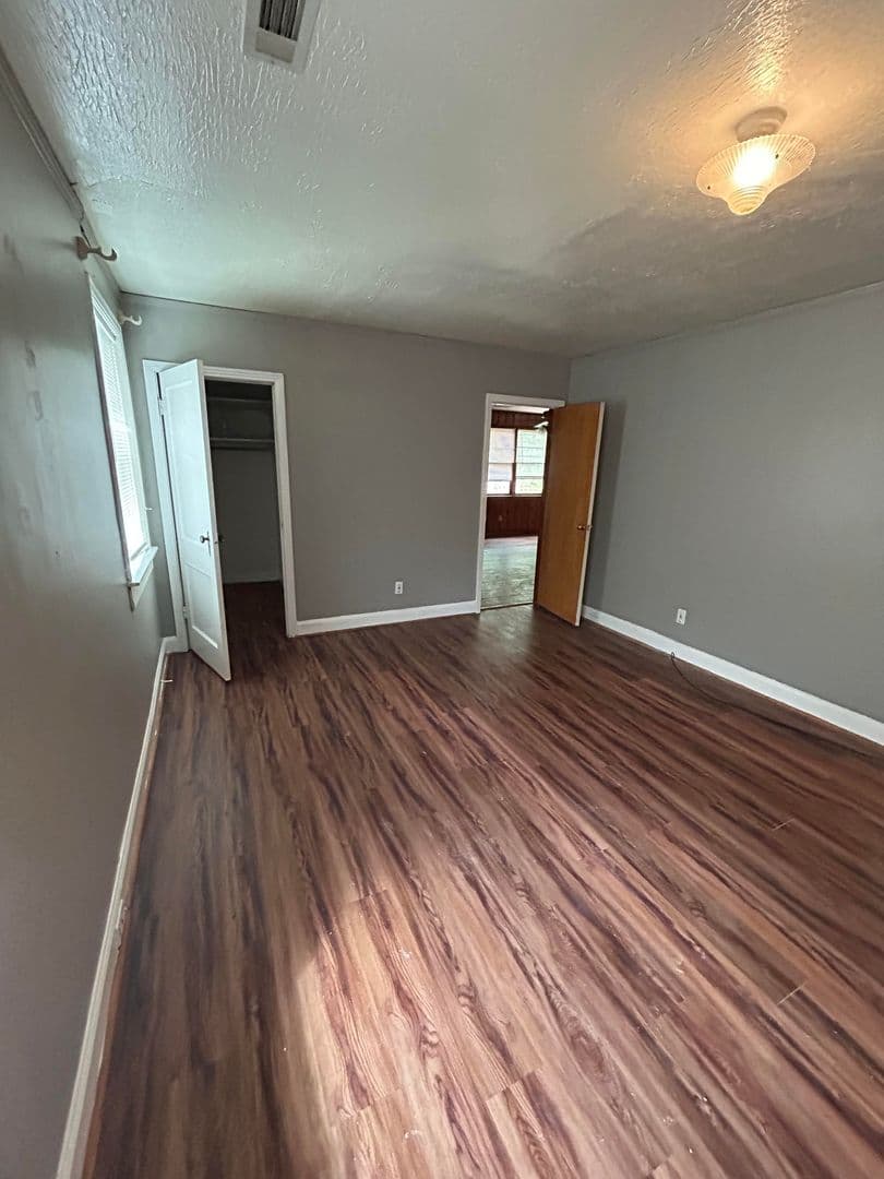Montgomery House: 3616 Gaston Avenue
