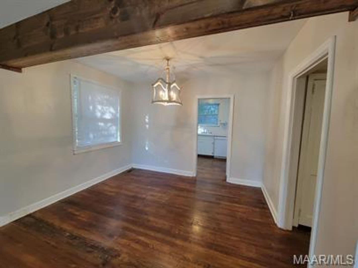 Montgomery Apartment: 7 Calhoun Road