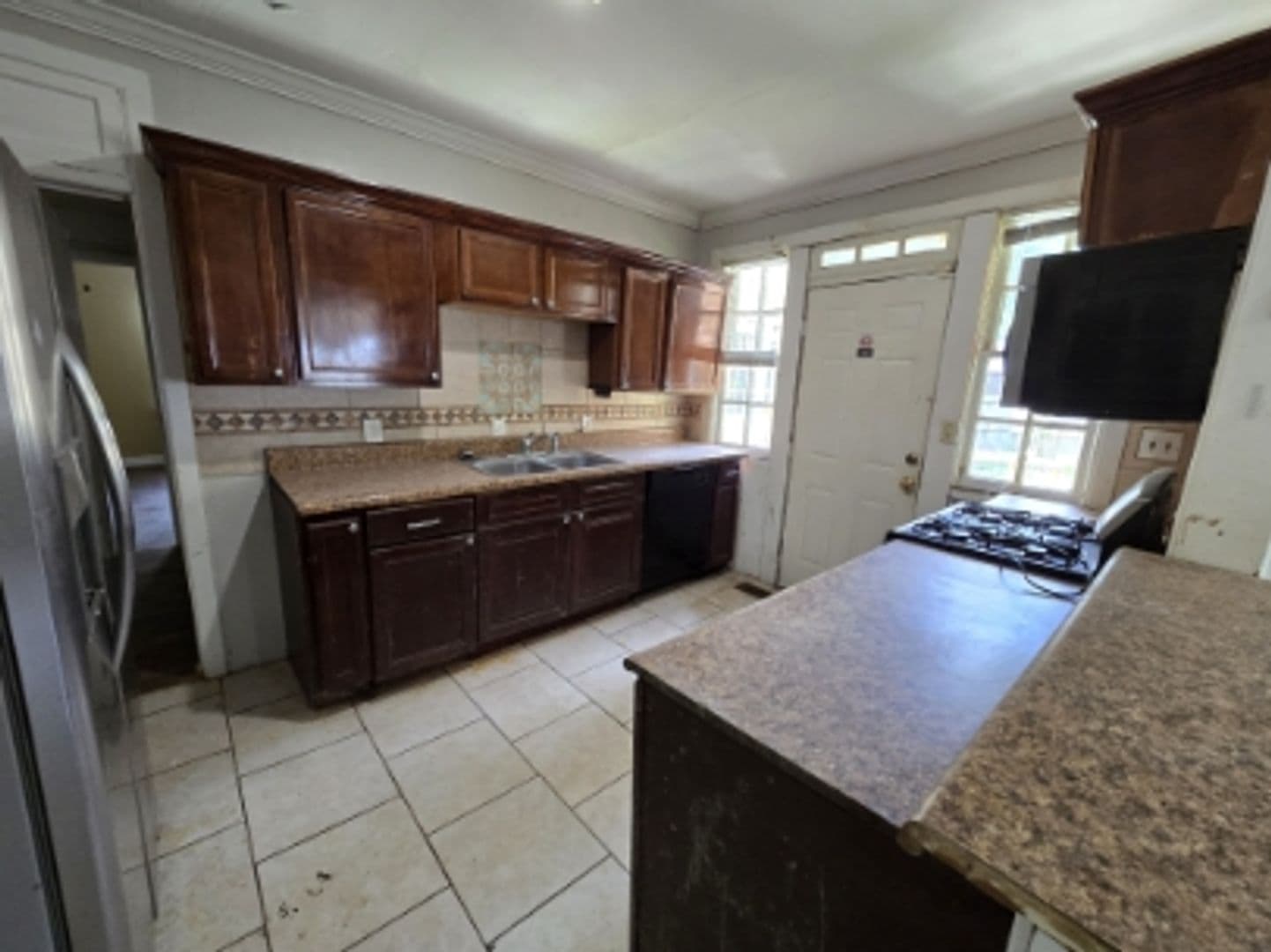 Montgomery Apartment: 139 Mount Vernon Drive
