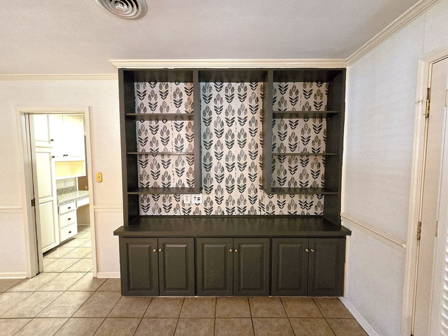 Montgomery House: 1726 Fairforest Dr