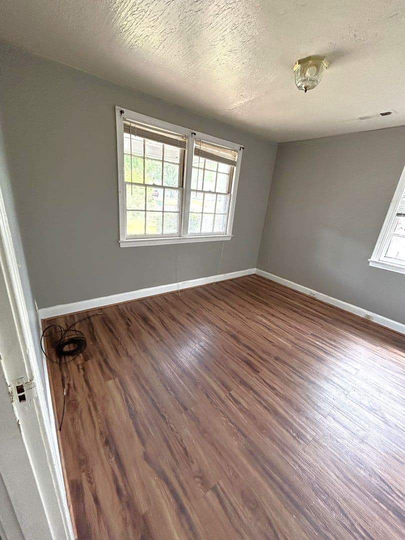 Montgomery House: 3616 Gaston Avenue