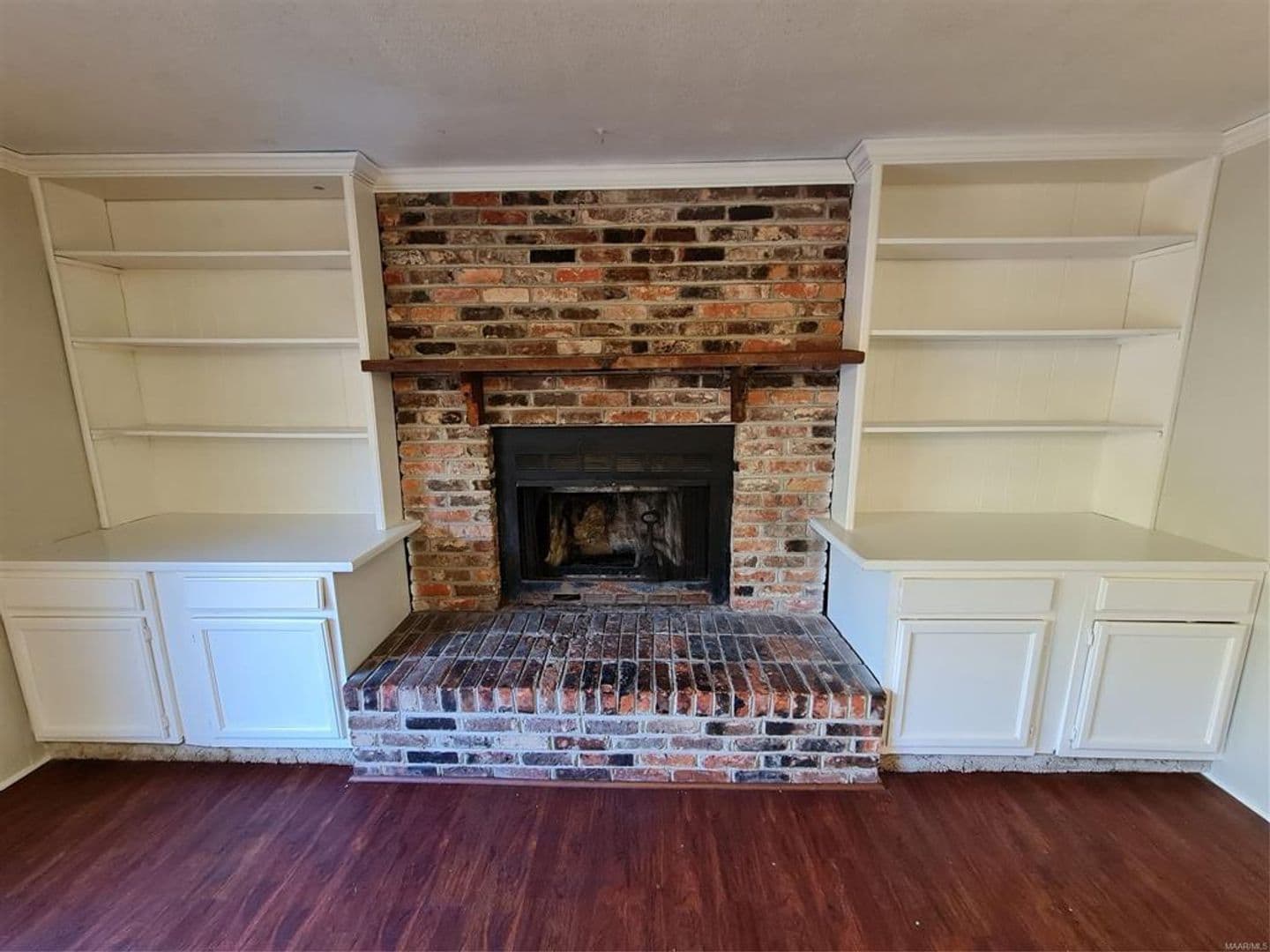 Montgomery House: 616 Fieldbrook Court - 1