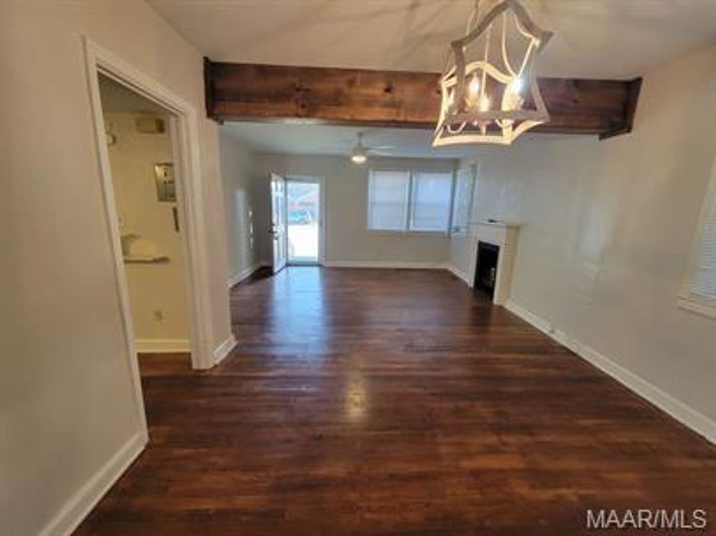 Montgomery Apartment: 7 Calhoun Road