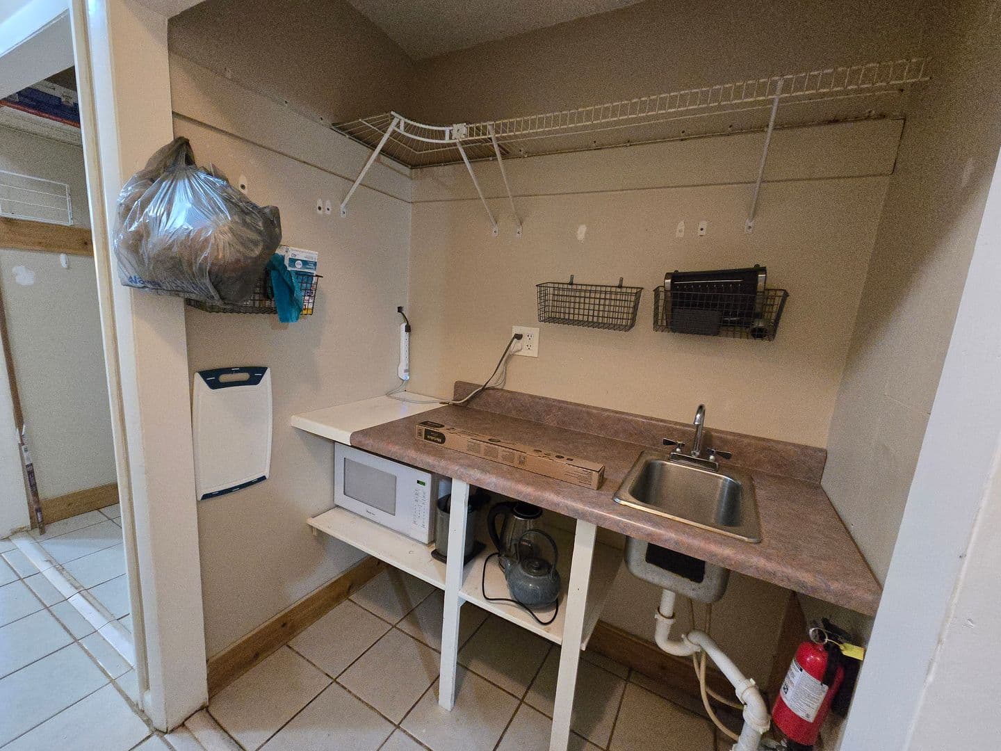 Millbrook Apartment: 3891 Frasier St