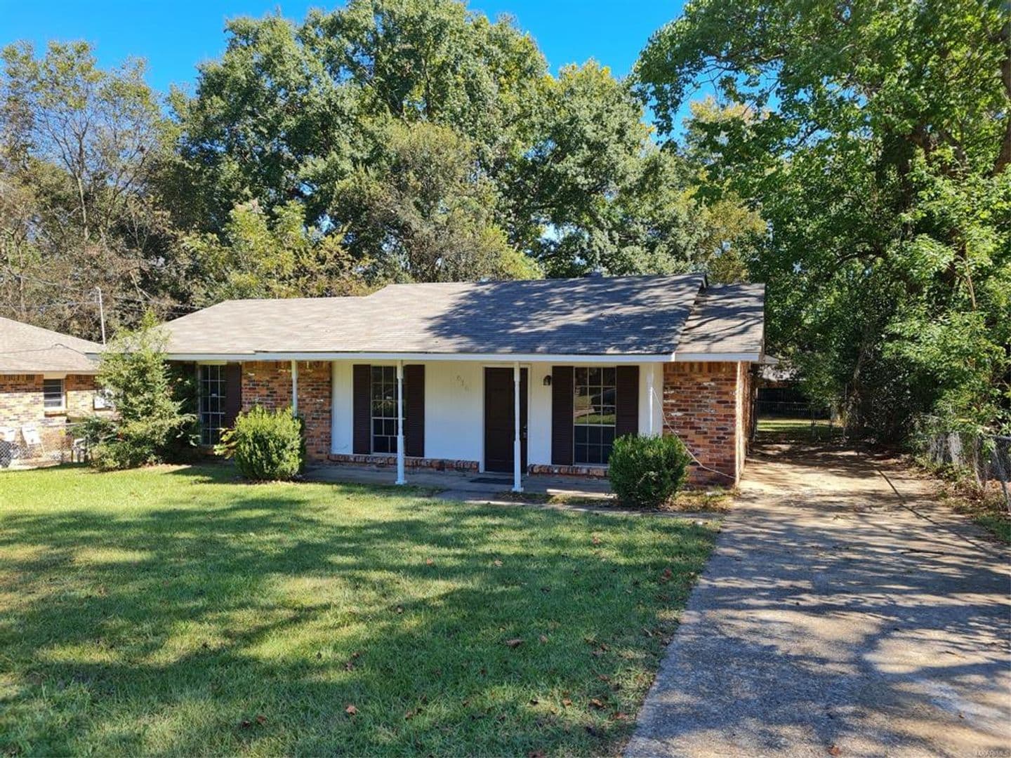 Montgomery House: 616 Fieldbrook Court - 1