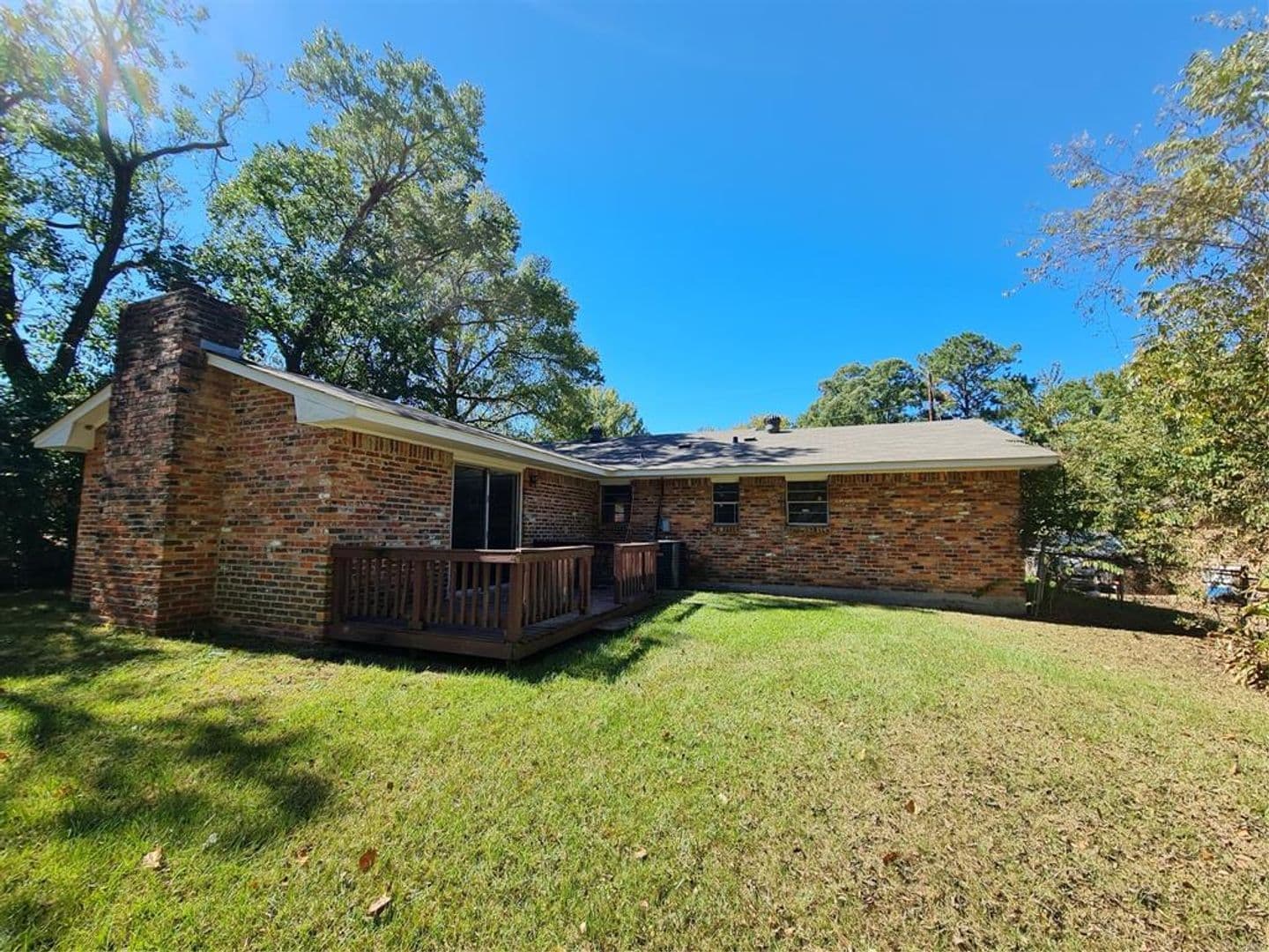 Montgomery House: 616 Fieldbrook Court - 1