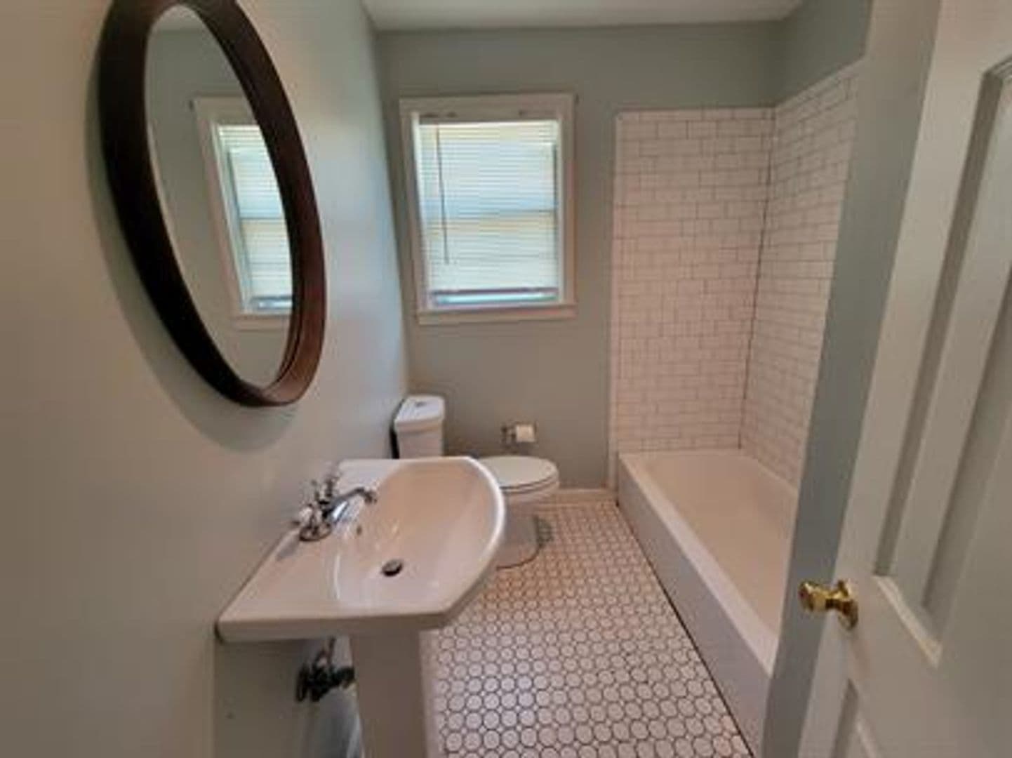 Montgomery Apartment: 7 Calhoun Road