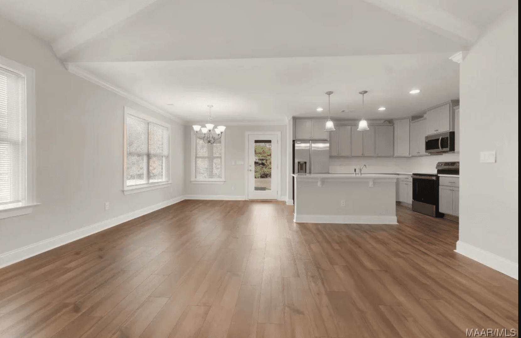Prattville House: 994 Pearl Dr