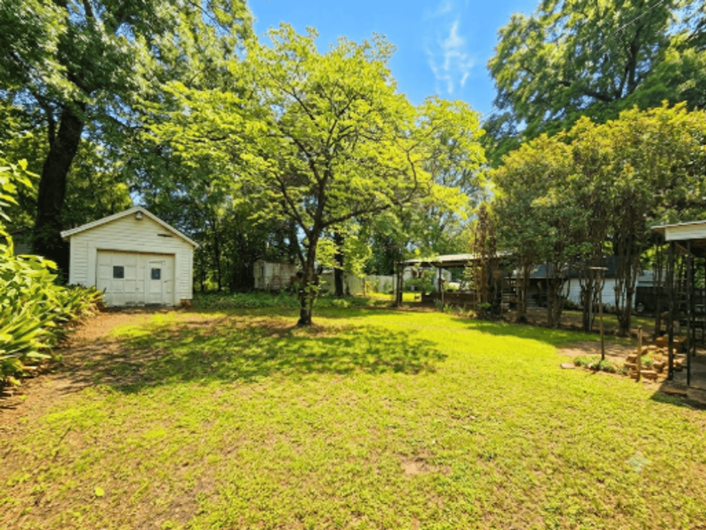 Montgomery House: 555 Morningview