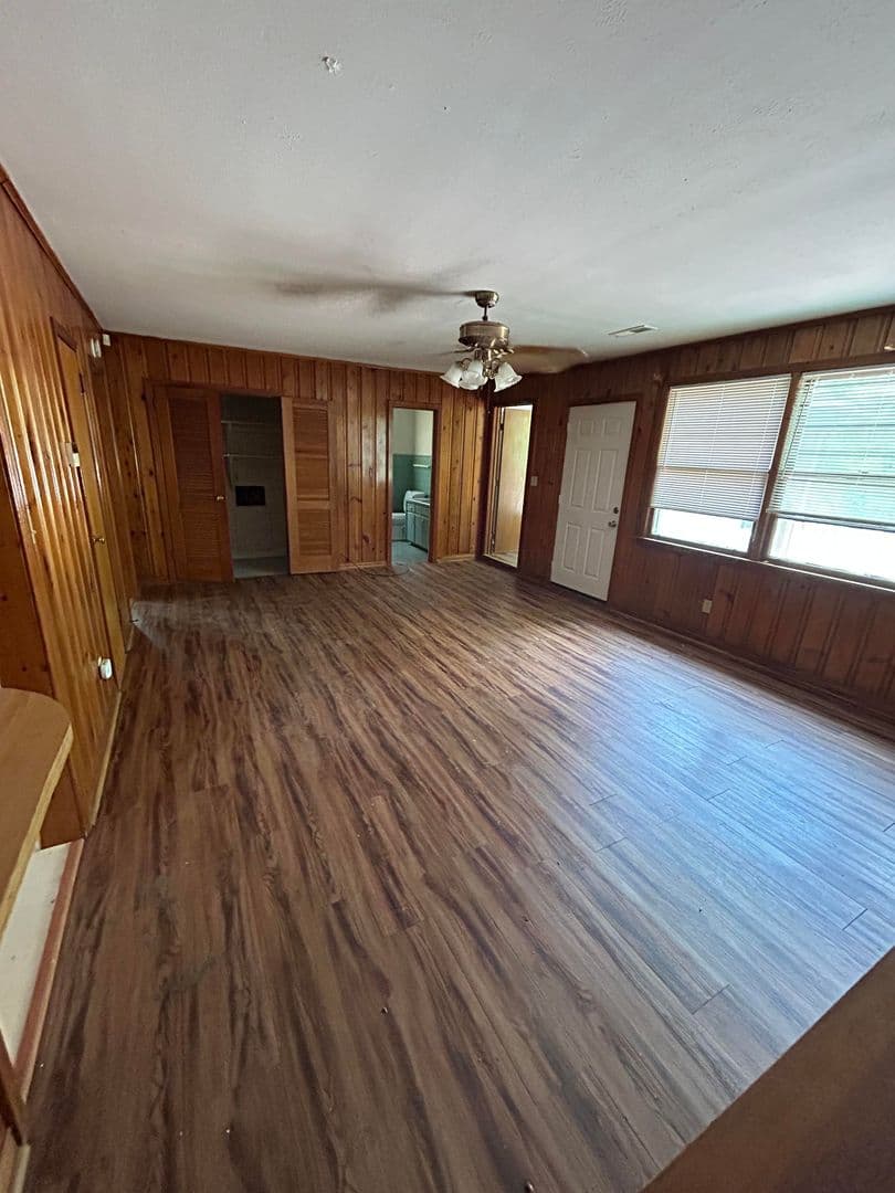 Montgomery House: 3616 Gaston Avenue