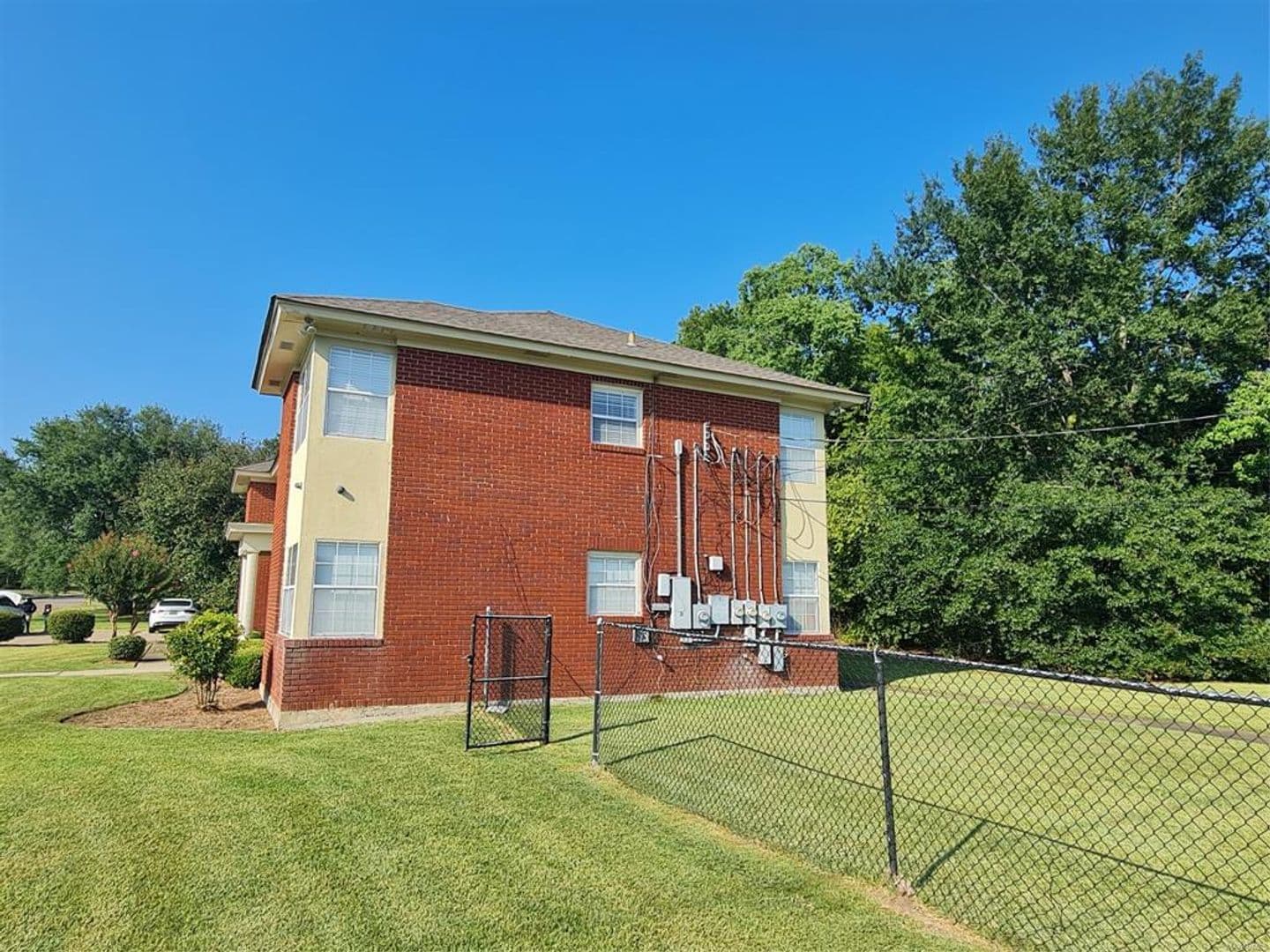 Montgomery Apartment: 3709 Le Bron Road