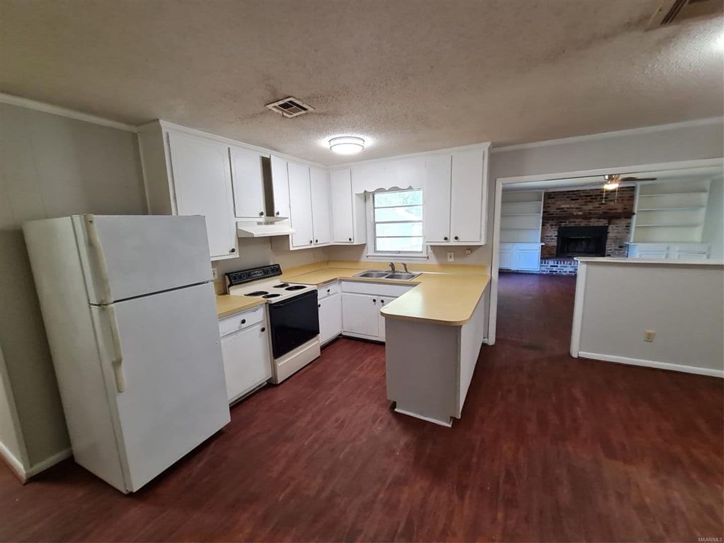 Montgomery House: 616 Fieldbrook Court - 1