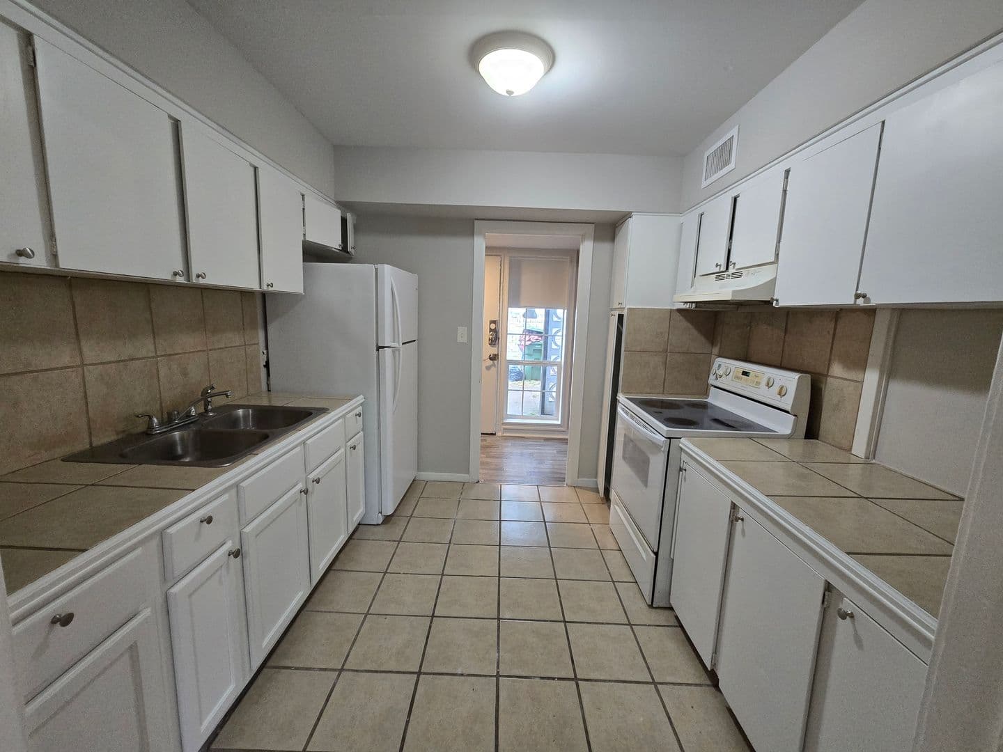 Montgomery Apartment: 3701 Wesley Drive