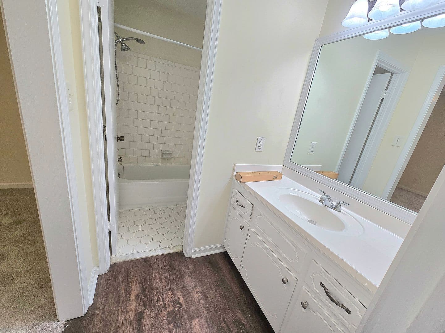 Prattville House: 708 Old Creek Rd