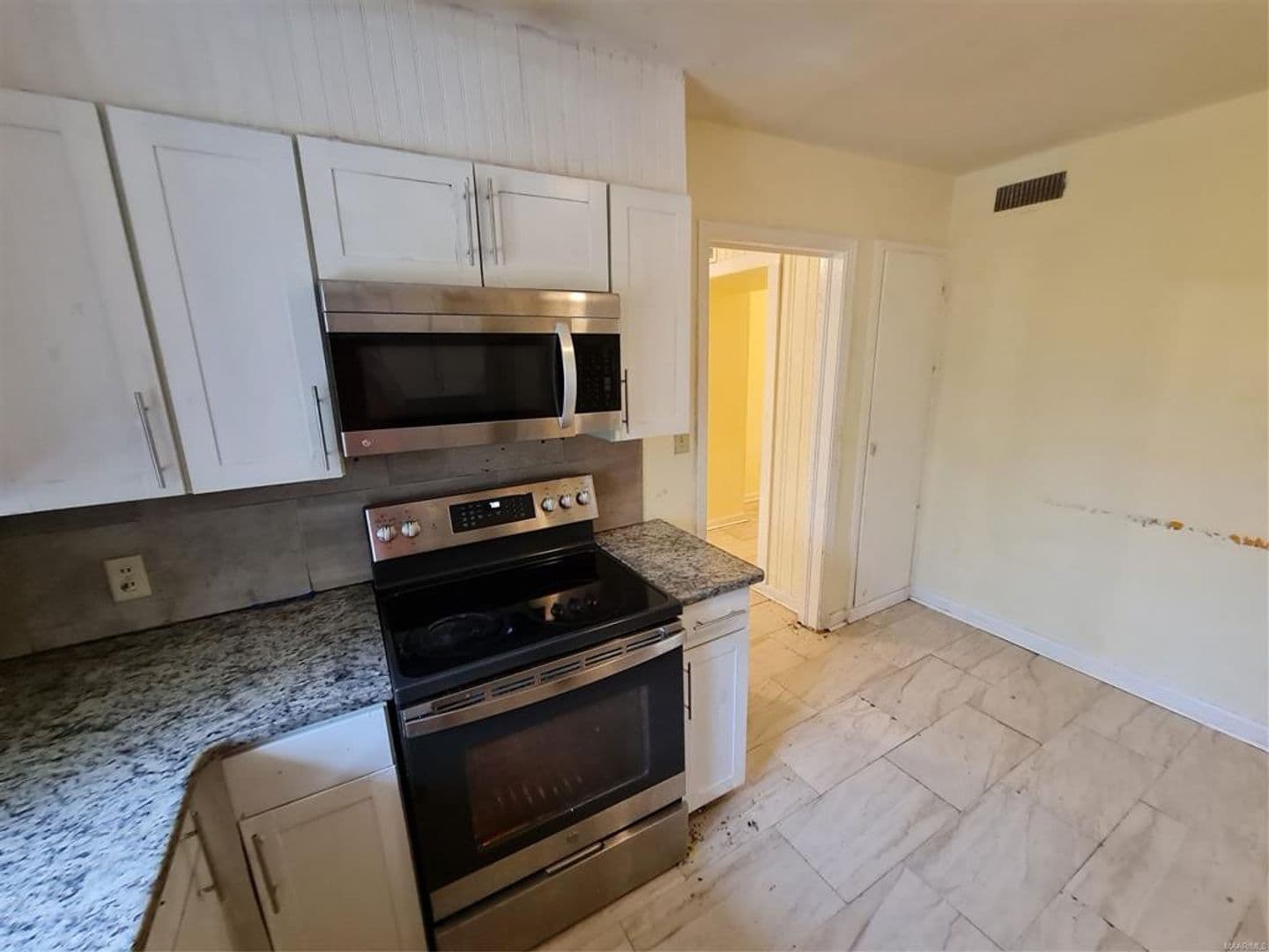 Montgomery House: 1220 Lynwood Drive