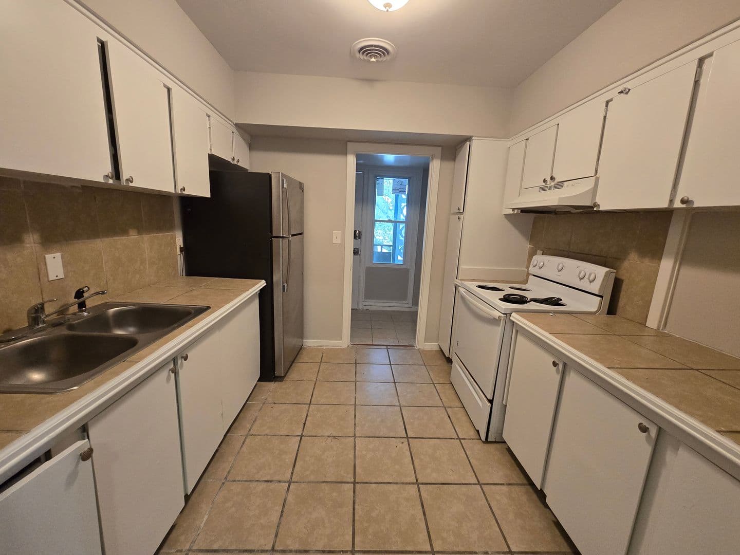 Montgomery Apartment: 3701 Wesley Drive