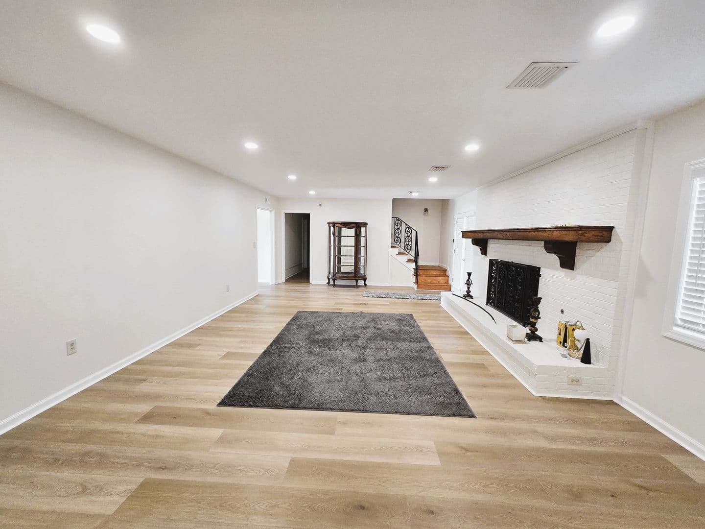 Montgomery House: 6212 Henley Way