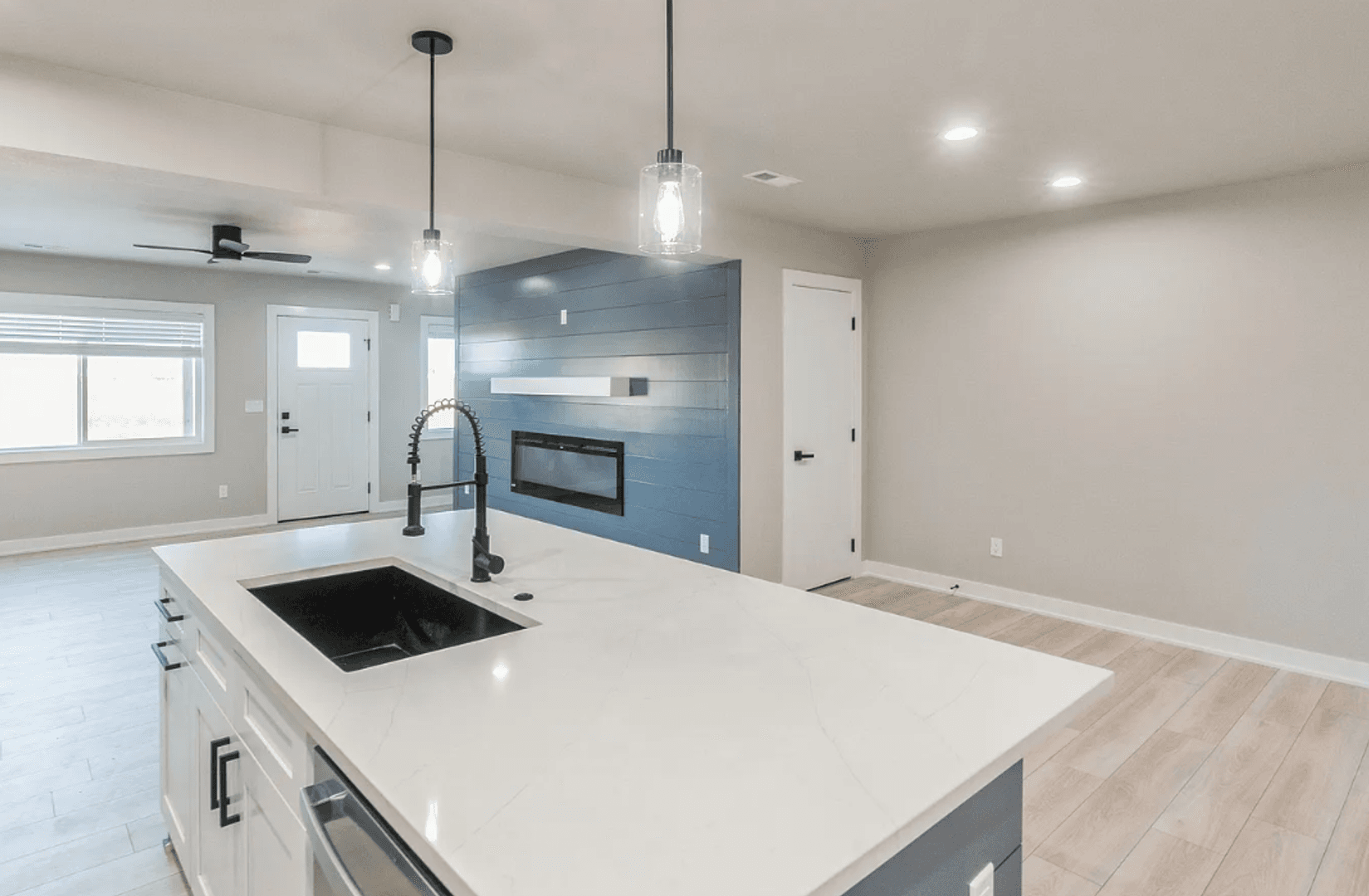 Urbandale Townhome: 14210 Springbrook Trail