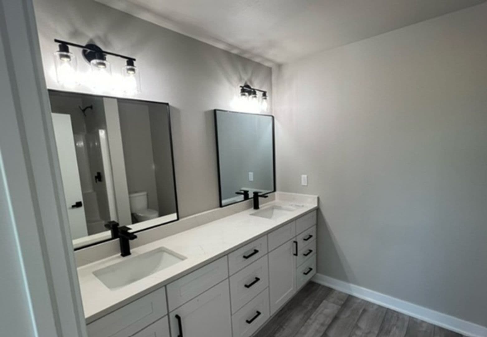 Urbandale Townhome: 14420 Springbrook Trail