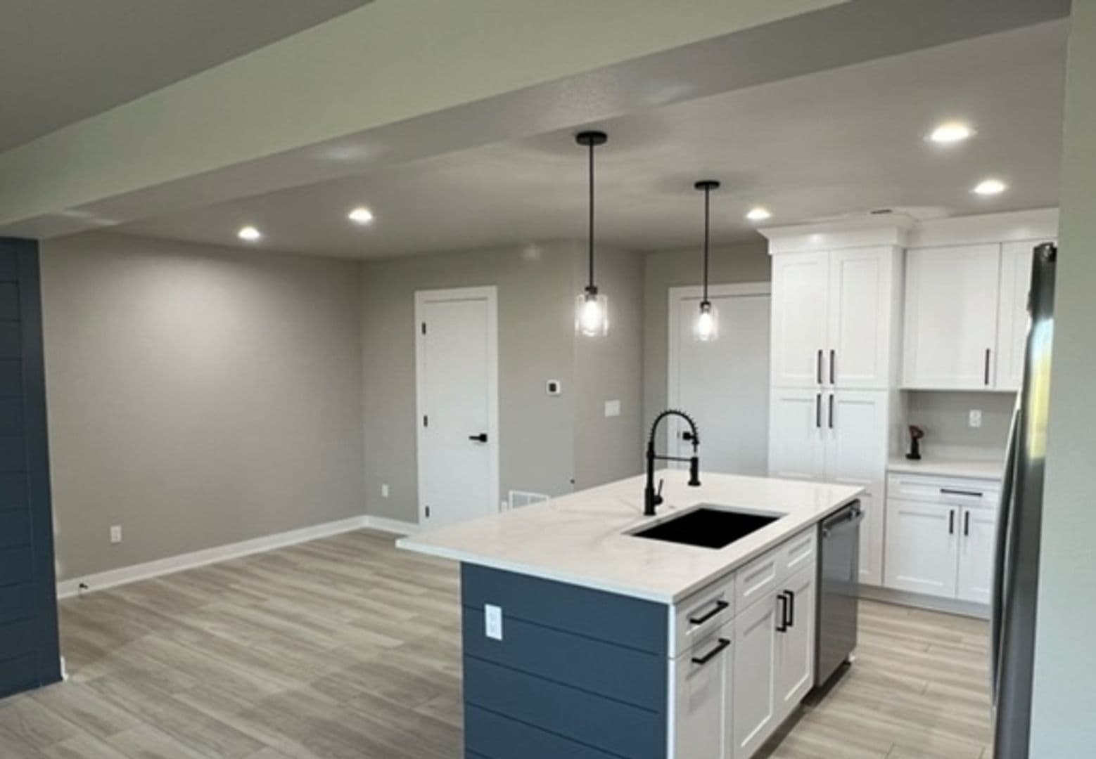 Urbandale Townhome: 14420 Springbrook Trail